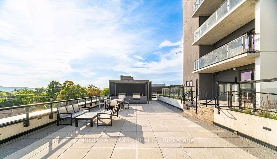 15 Queen Street Unit 1815 photo 21