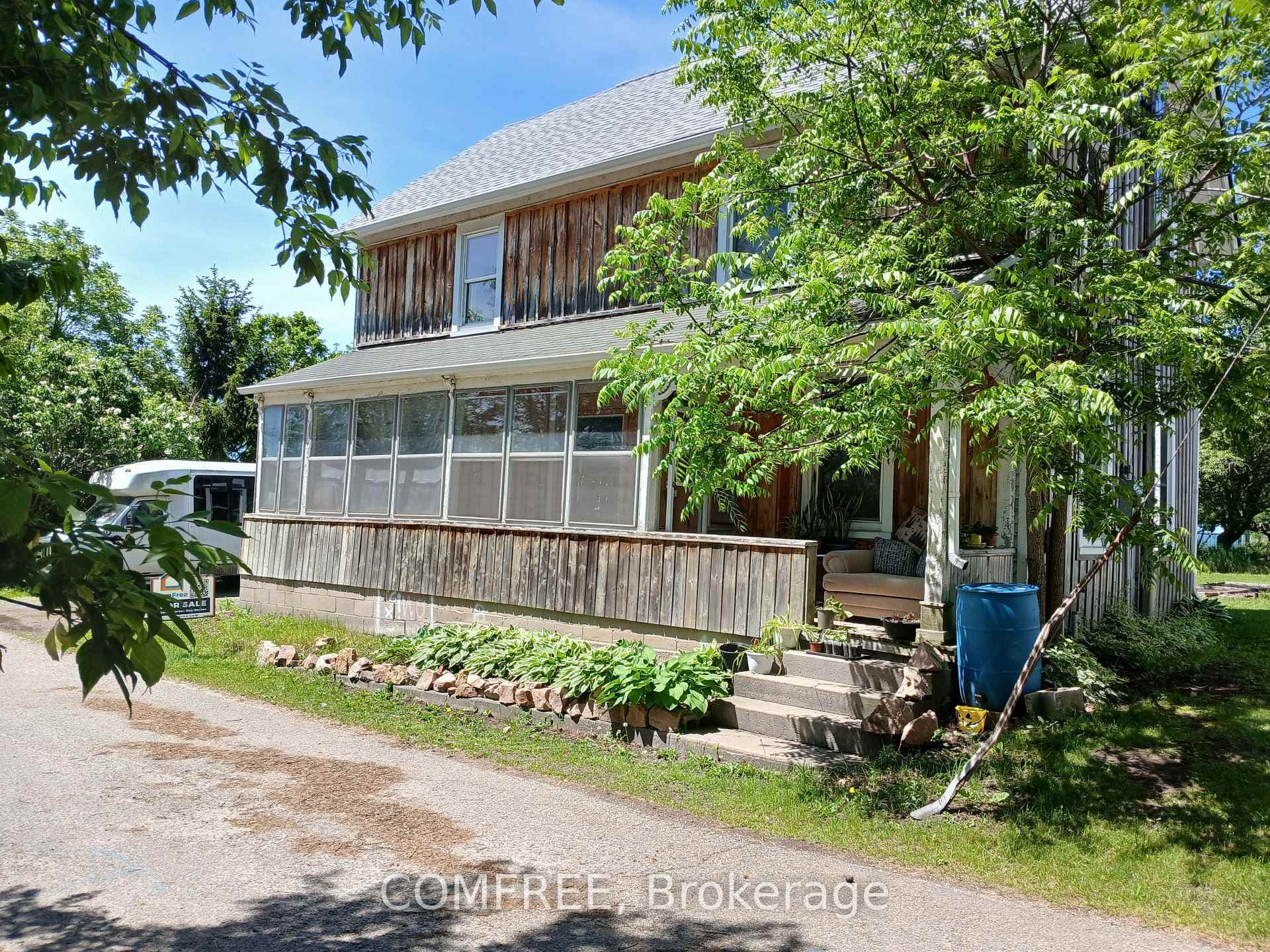 2 Miller Street photo 2