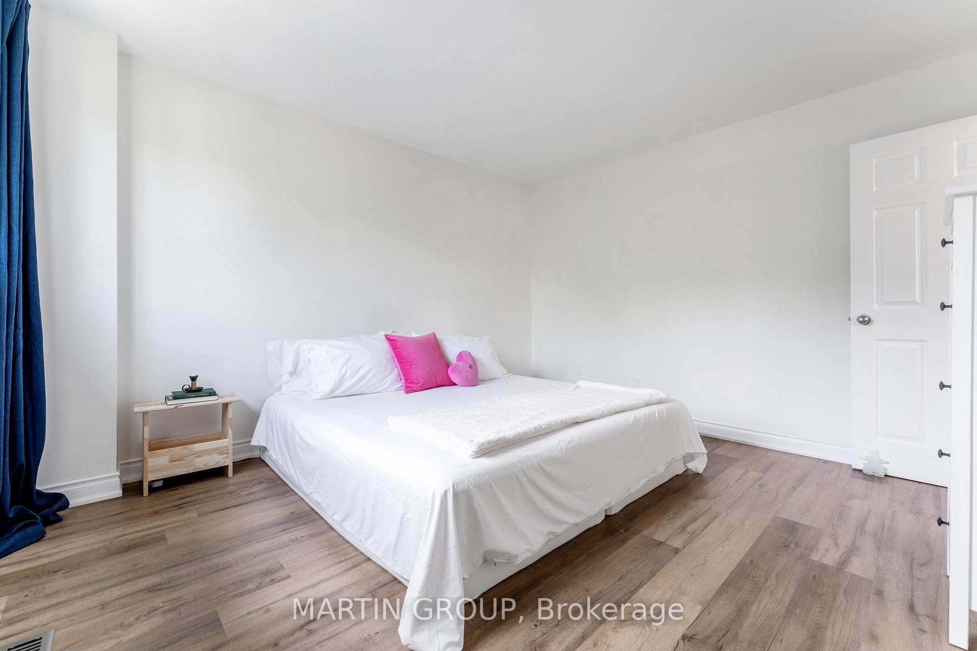110 ORSETT Street photo 25