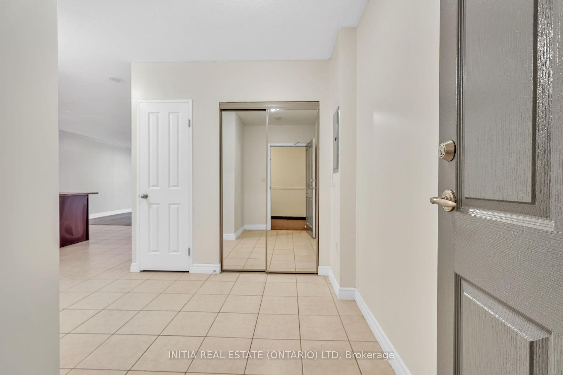 353 Commissioners Road Unit 1305 photo 19