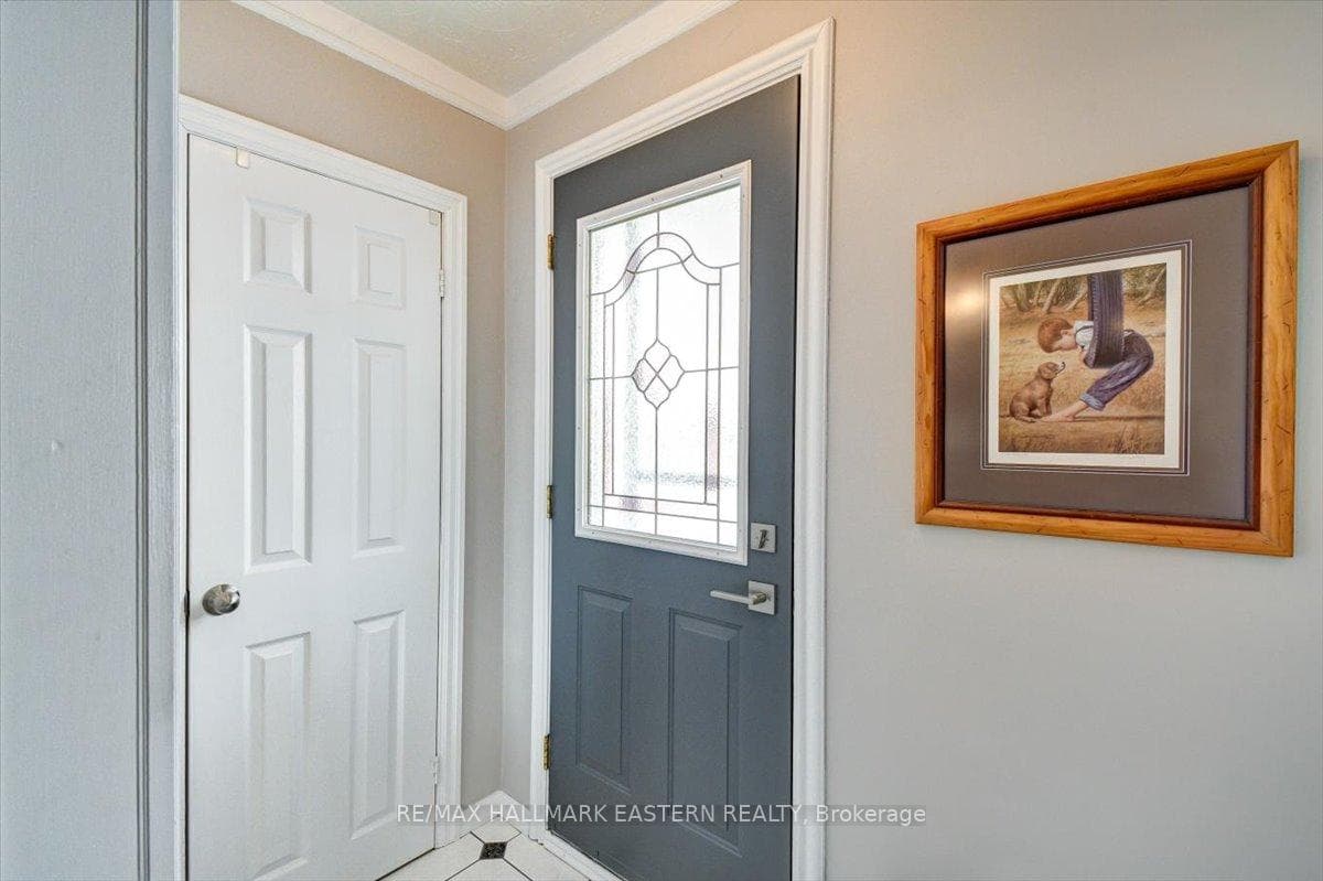 1000 Applegrove Avenue photo 4
