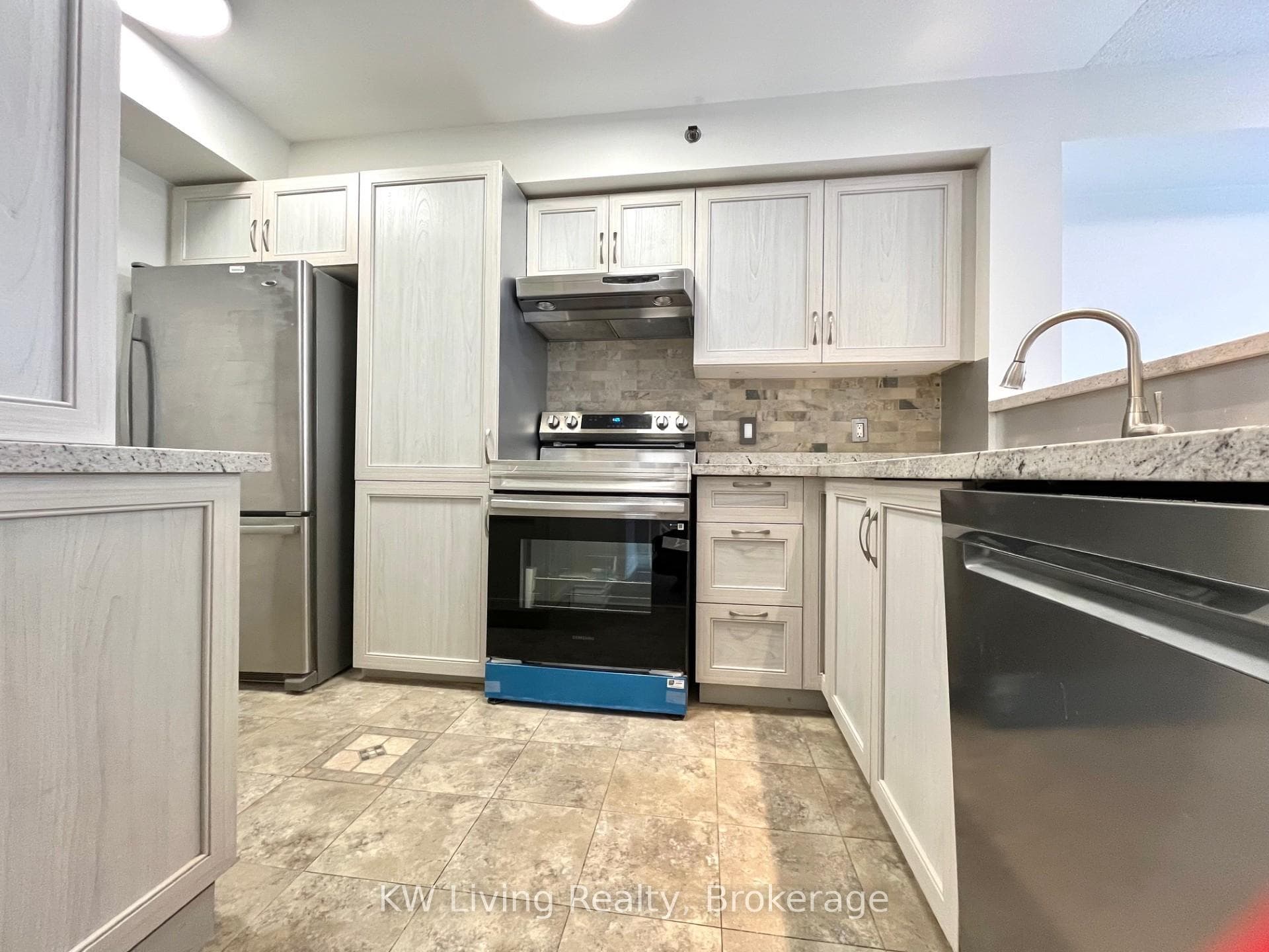 75 Weldrick Road Unit 834 photo 4