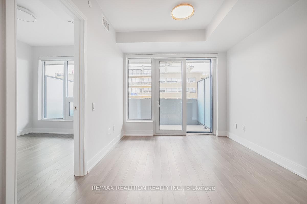 2525 Bathurst Street Unit 805 photo 5