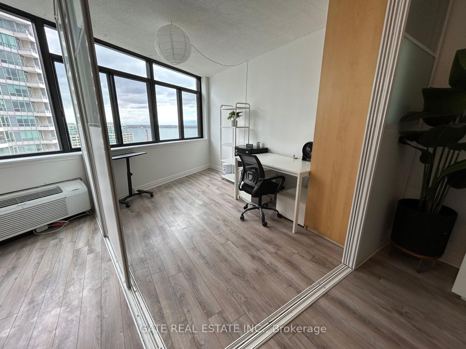 DEN /OFFICE