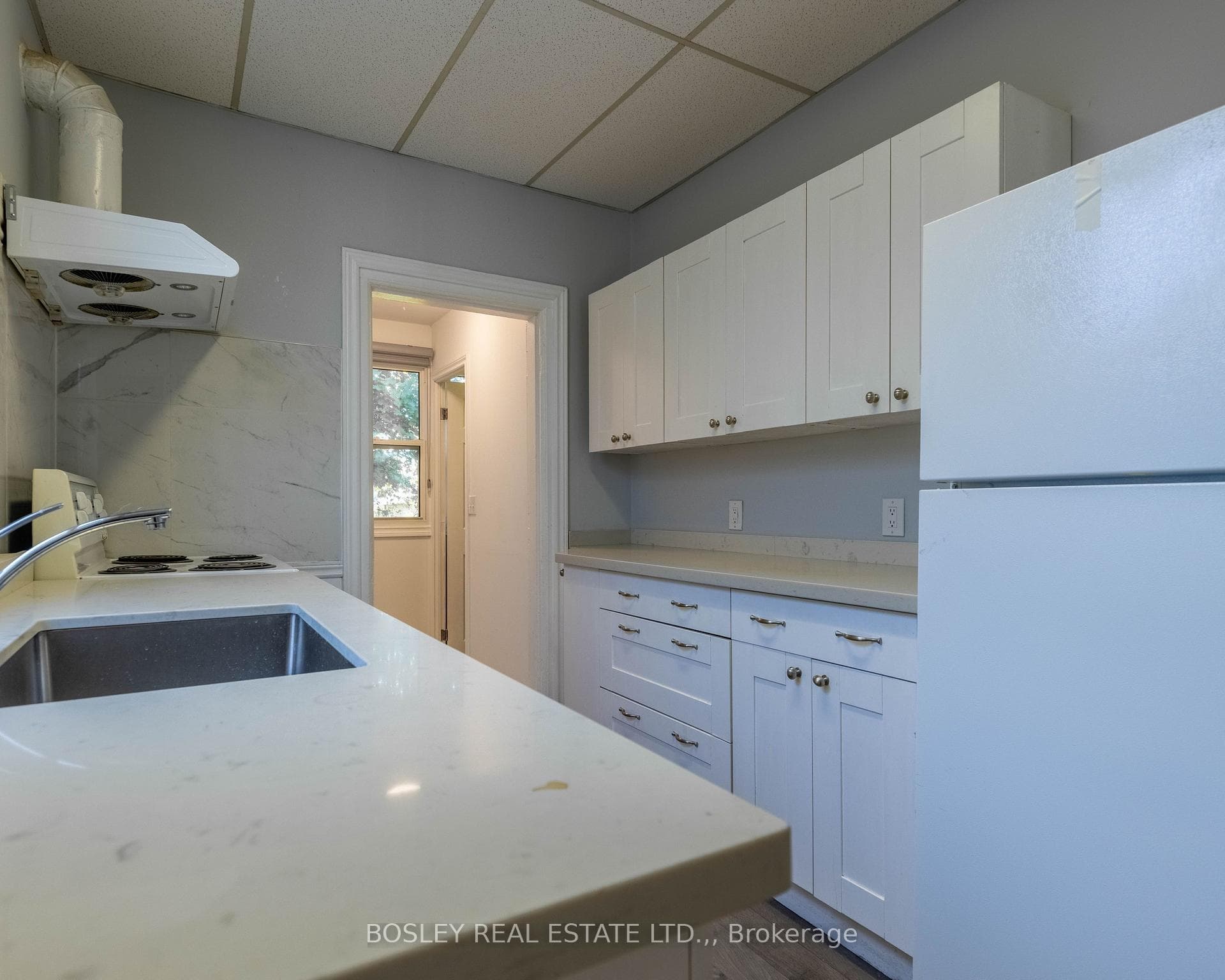 4466 Fourth Avenue photo 13