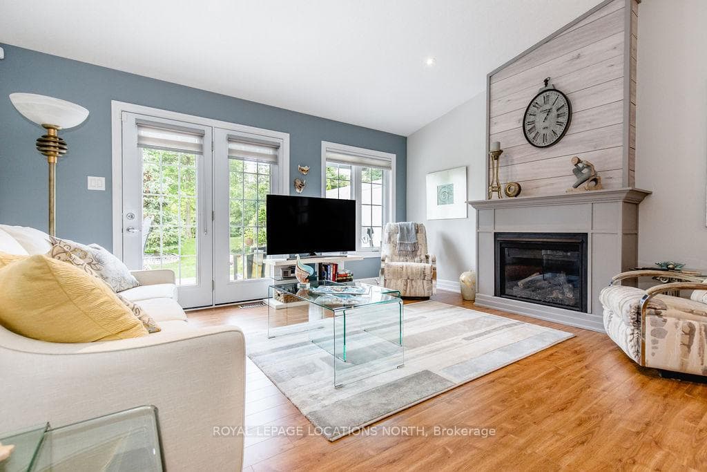34 New York Avenue photo 1