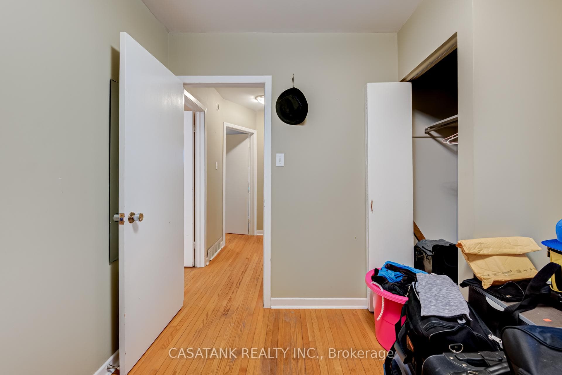 178 Tyler Avenue photo 16