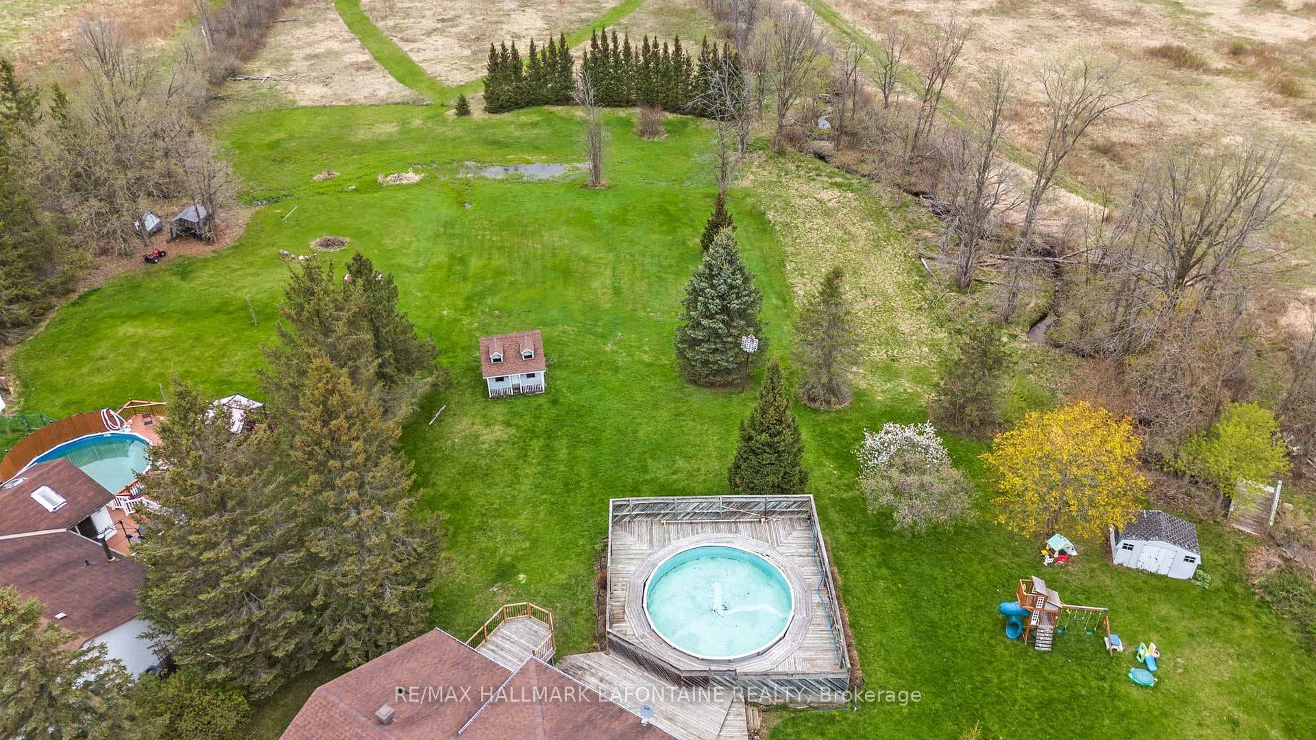 6427 Russell Road photo 30