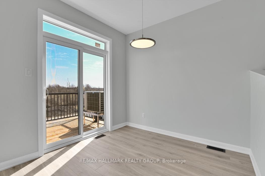 290 Bankside Way photo 22