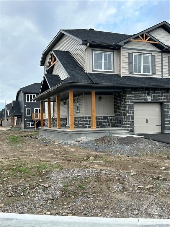 99 WHITCOMB Crescent photo 28
