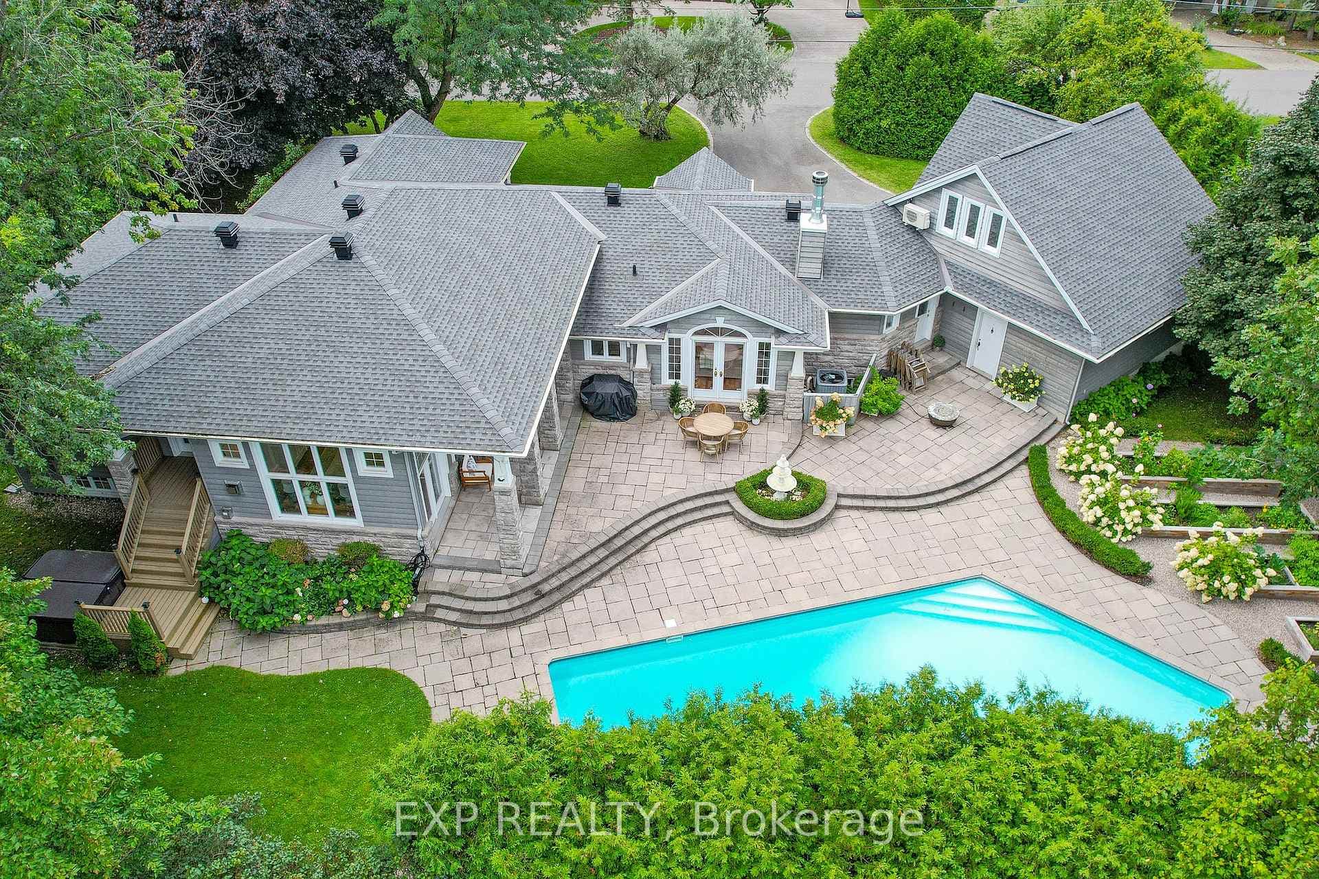 72 DELONG Drive photo 28
