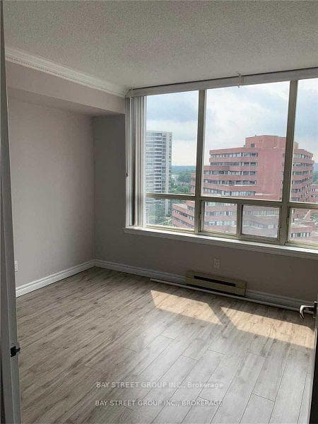 30 Greenfield Avenue Unit 1612 photo 2