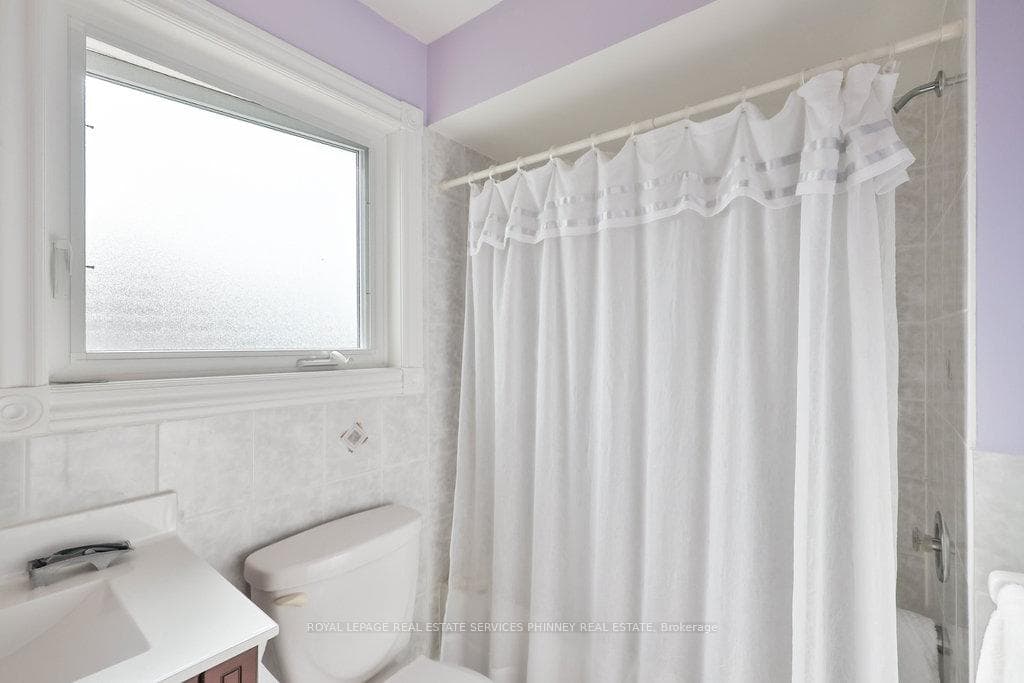 5310 Shackleton Way photo 23