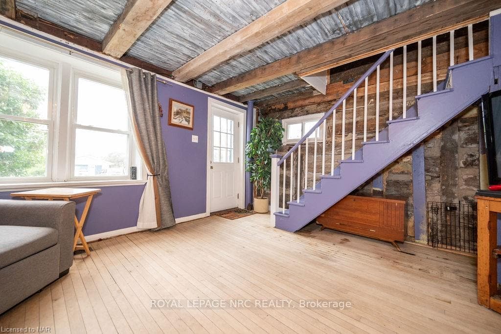 521 JULIEN Street photo 7