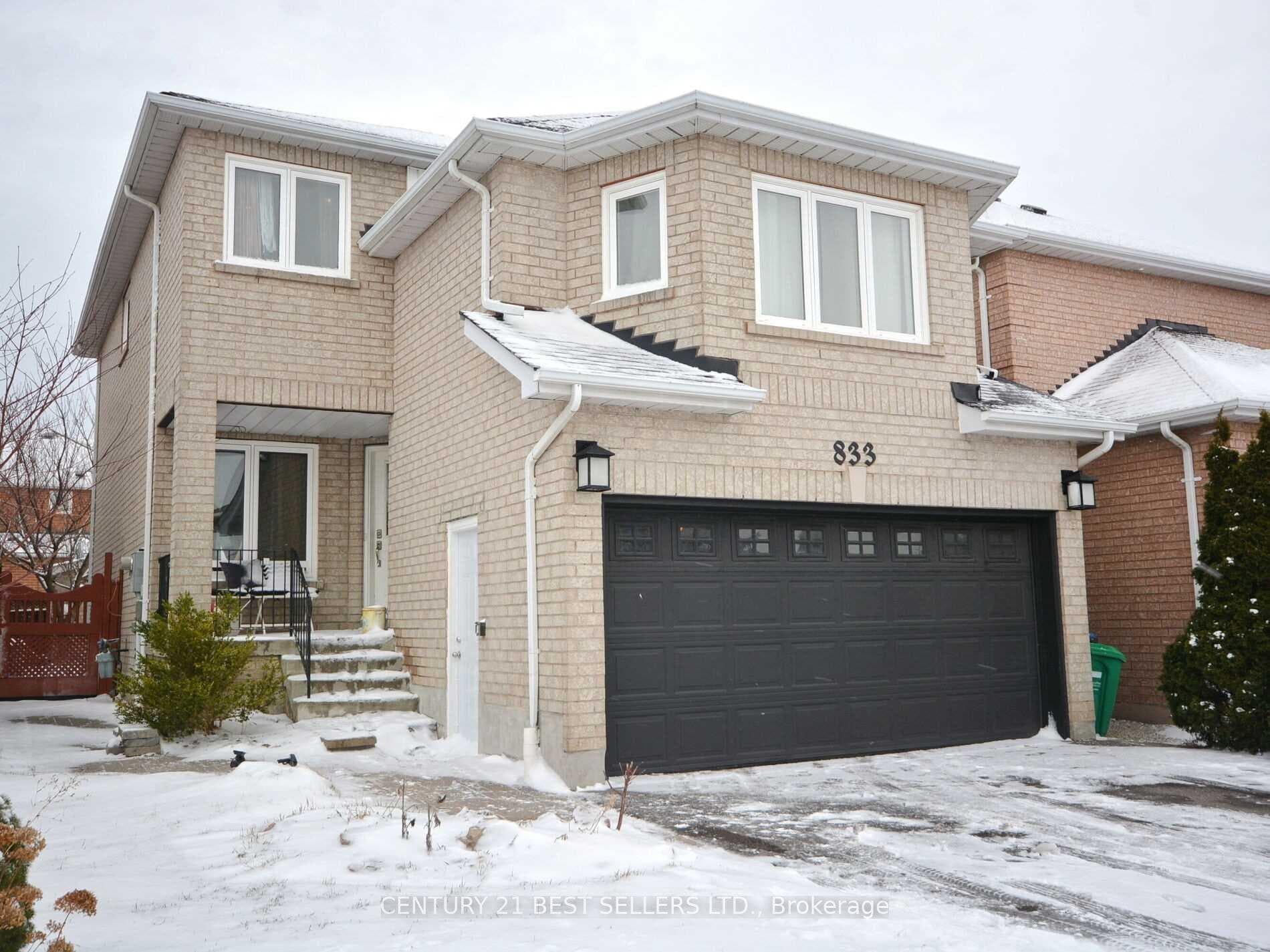 833 Mays Crescent photo 2