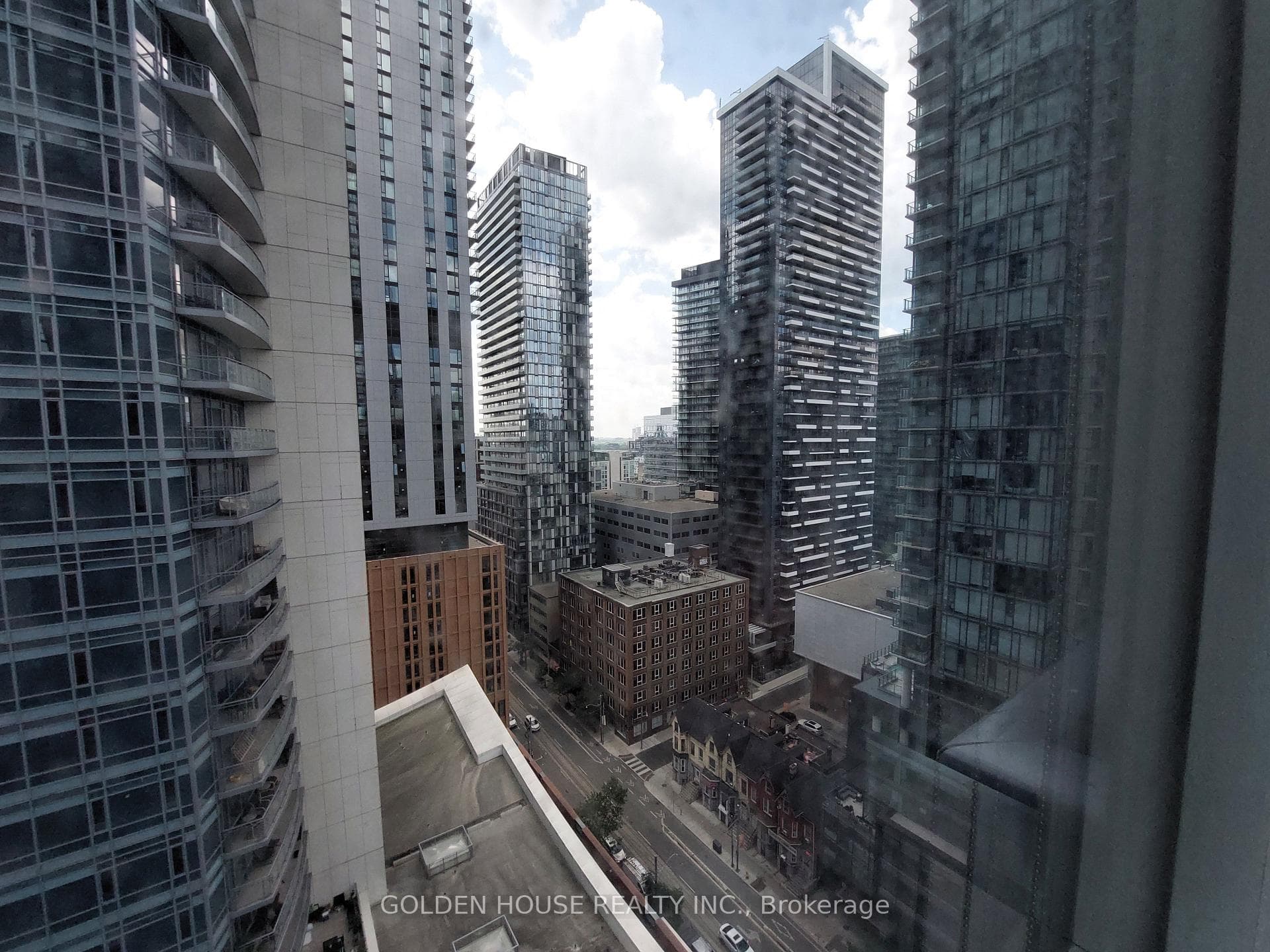 295 Adelaide Street Unit 2010 photo 6