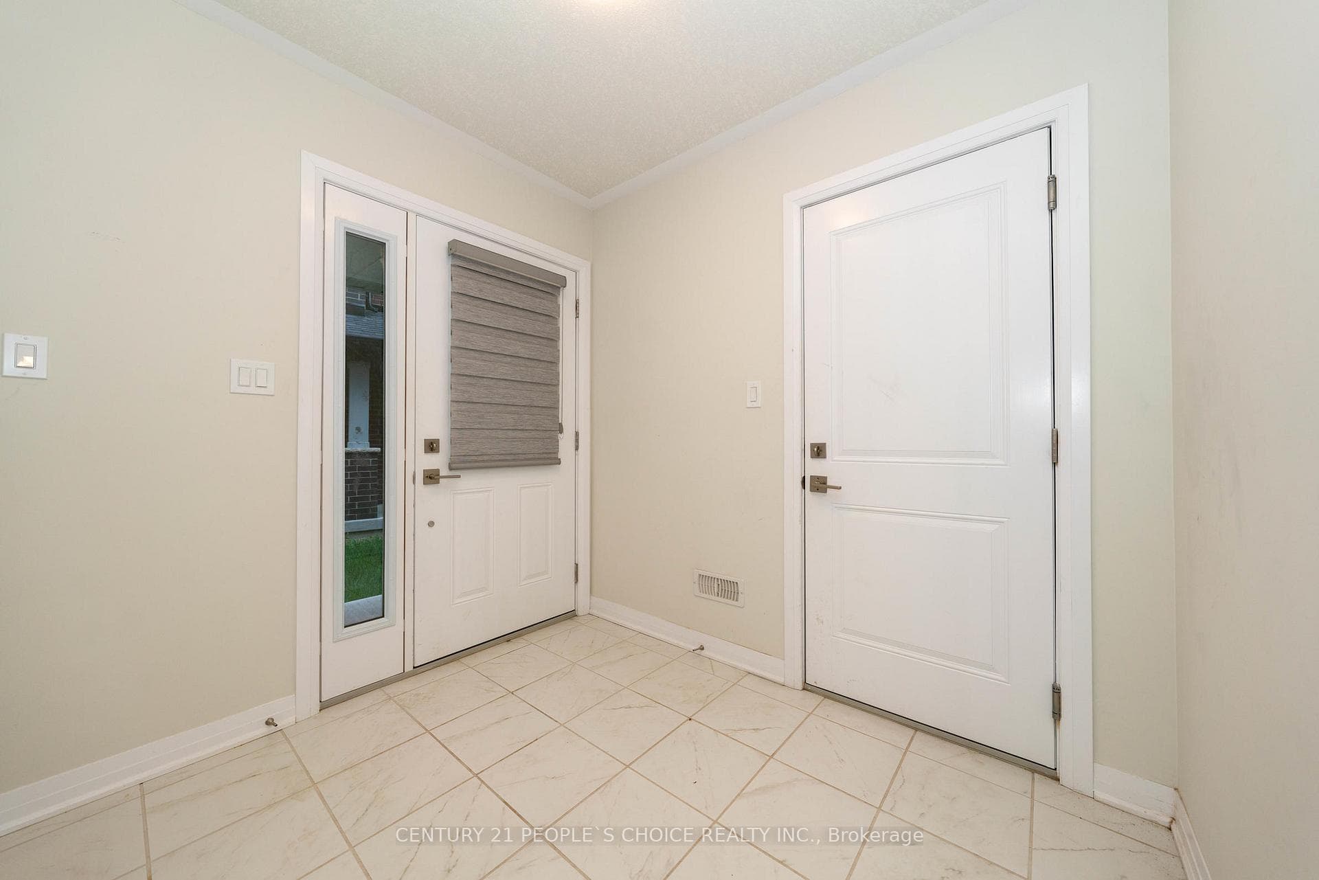 311 Woolwich Street Unit 27 photo 5