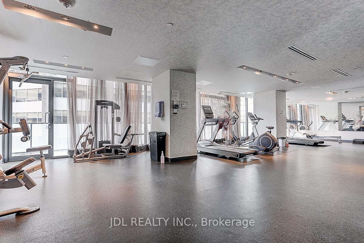 426 University Avenue Unit 3201 photo 3