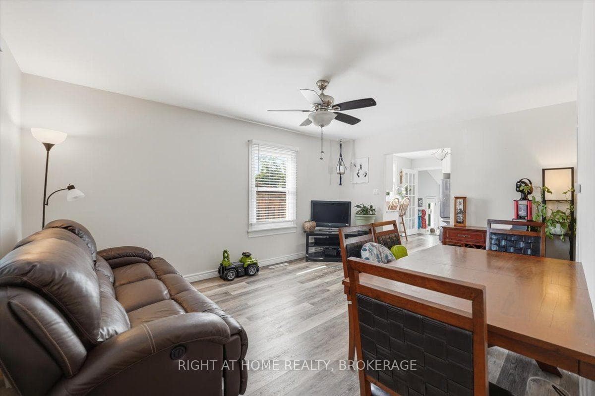 63 Plymouth Avenue photo 9