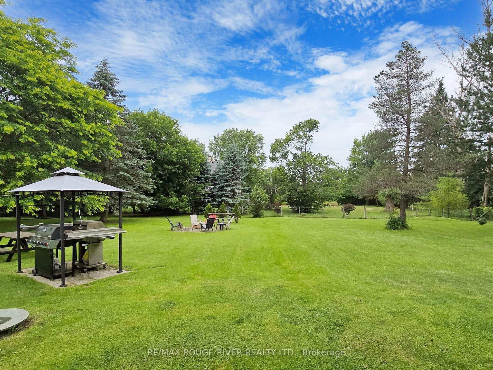 8 Harrison Drive photo 34