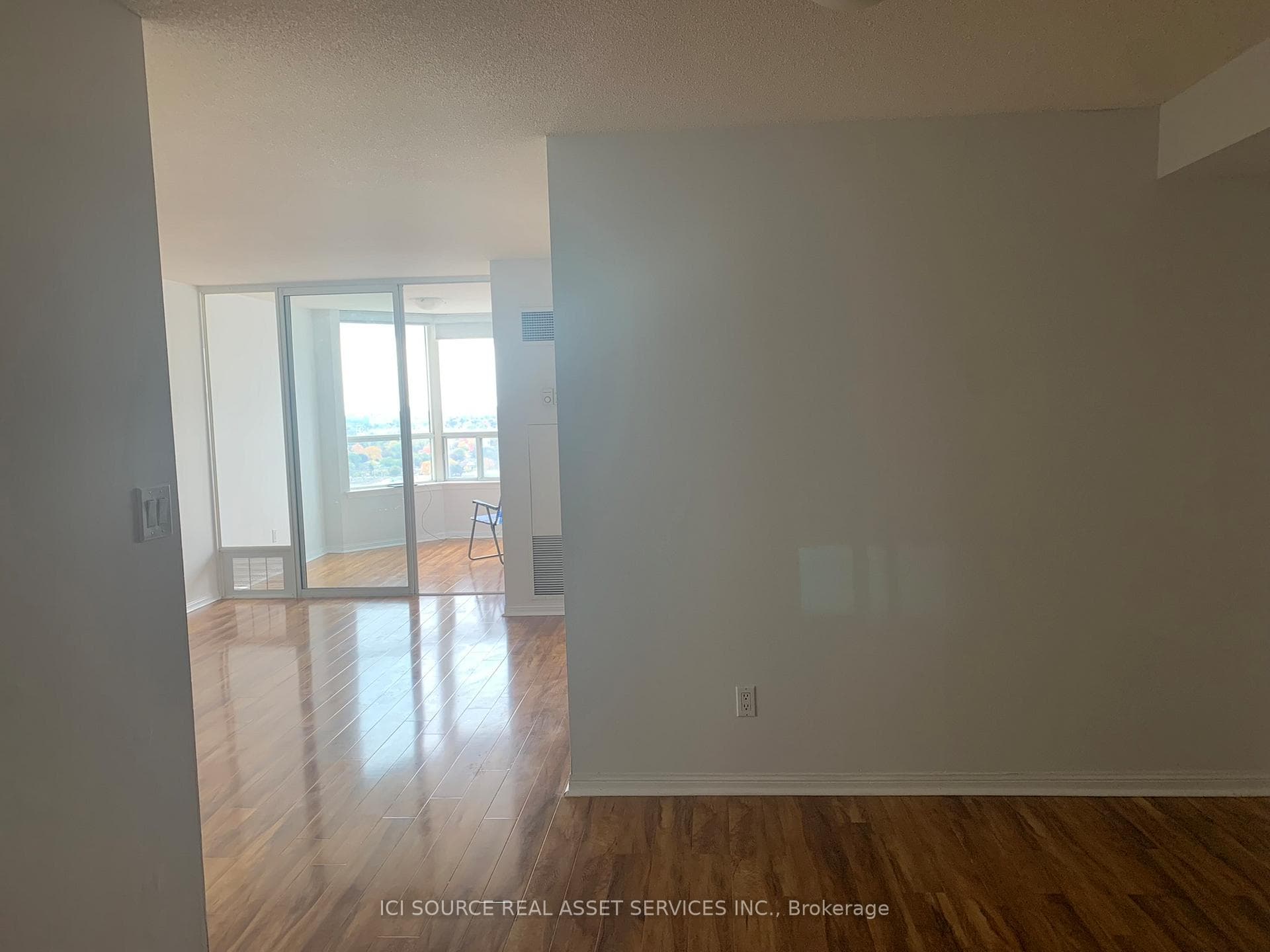 88 Corporate Drive Unit 2505 photo 5