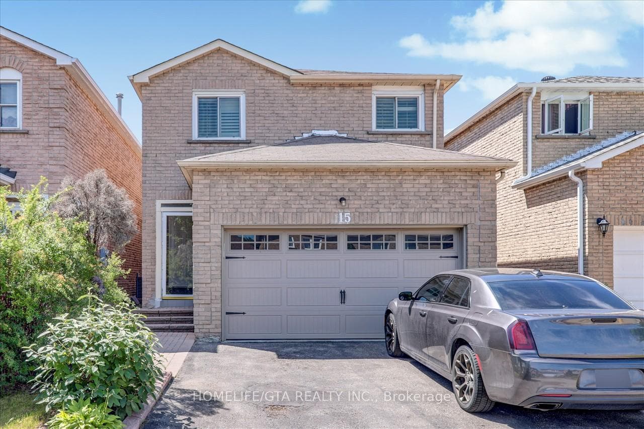 15 Forbes Crescent photo 1