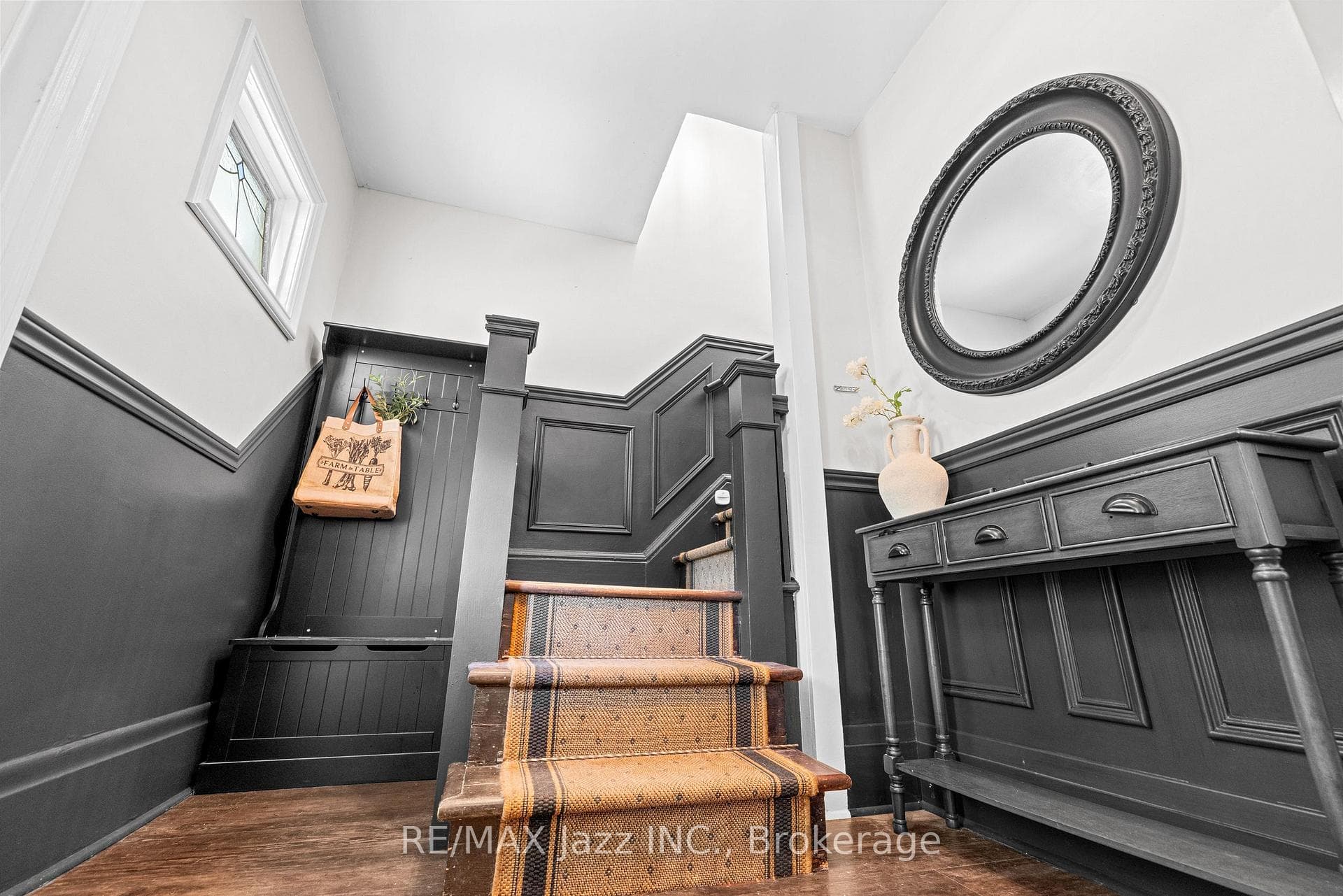 477 Masson Street photo 27