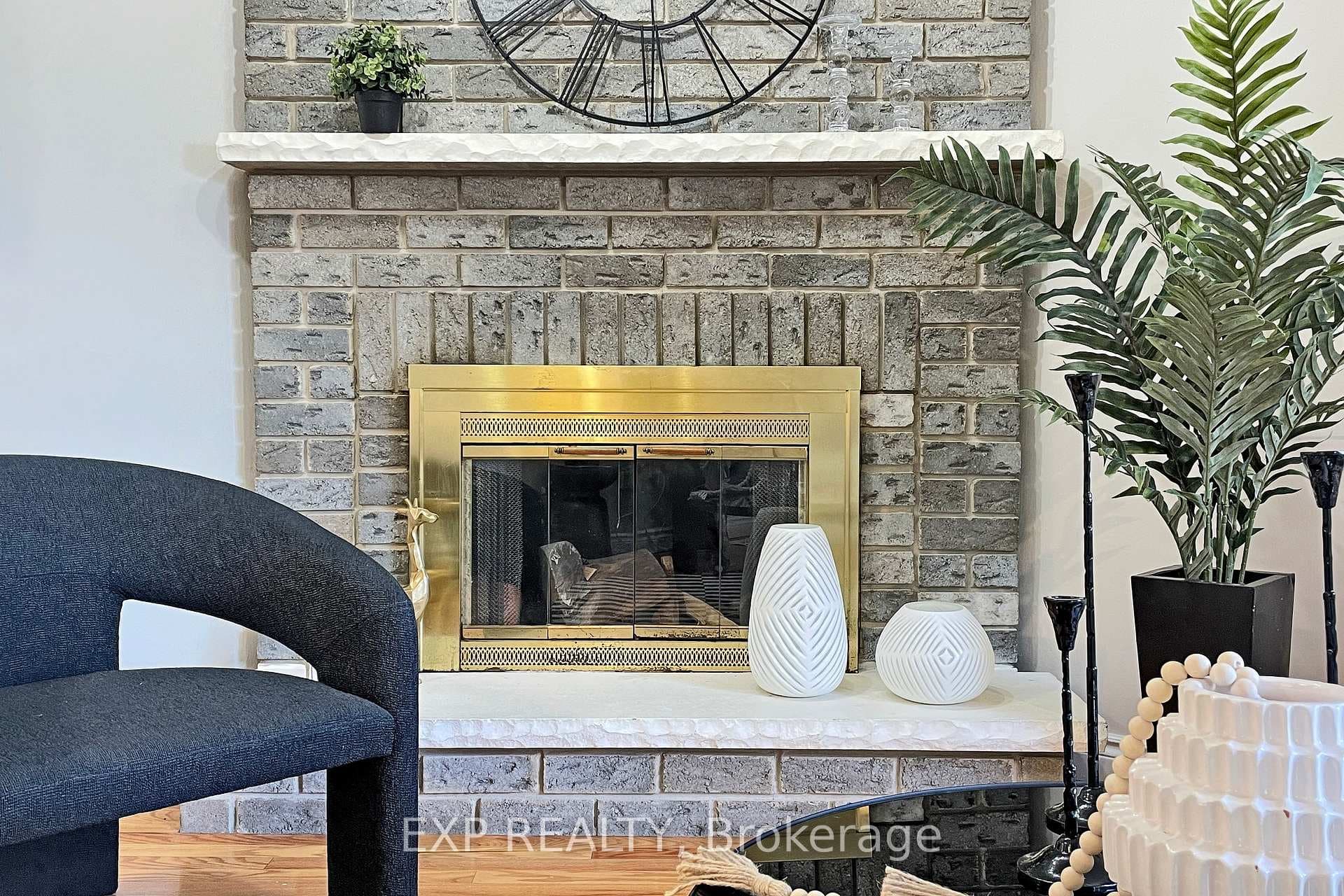 113 Large Crescent photo 25