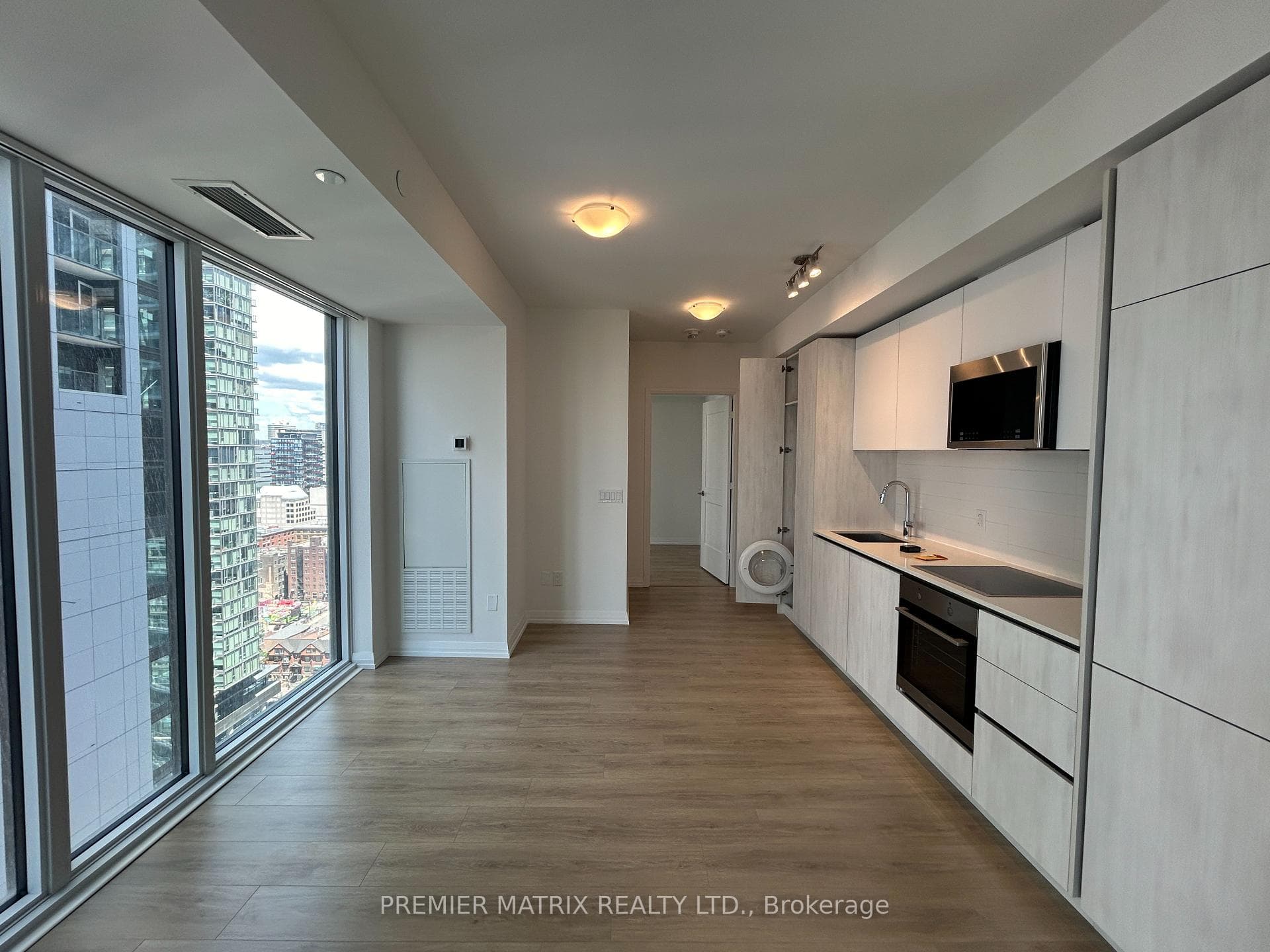 8 Widmer Street Unit 2703 photo 5