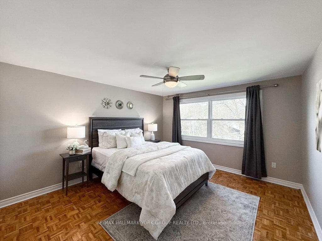384 Handley Crescent photo 21