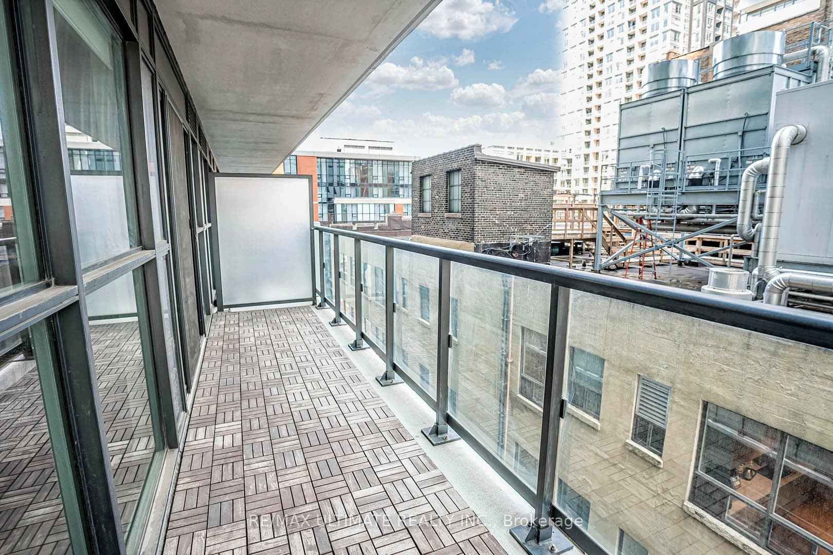 87 Peter Street Unit 1311 photo 17