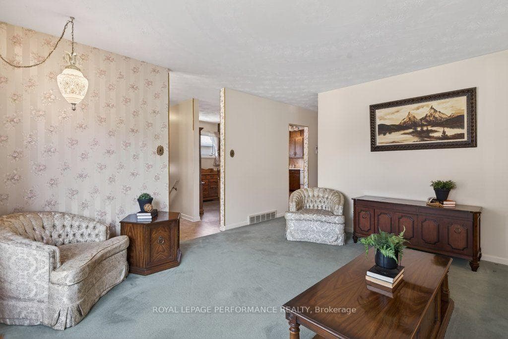 2184 Melfort Street photo 7