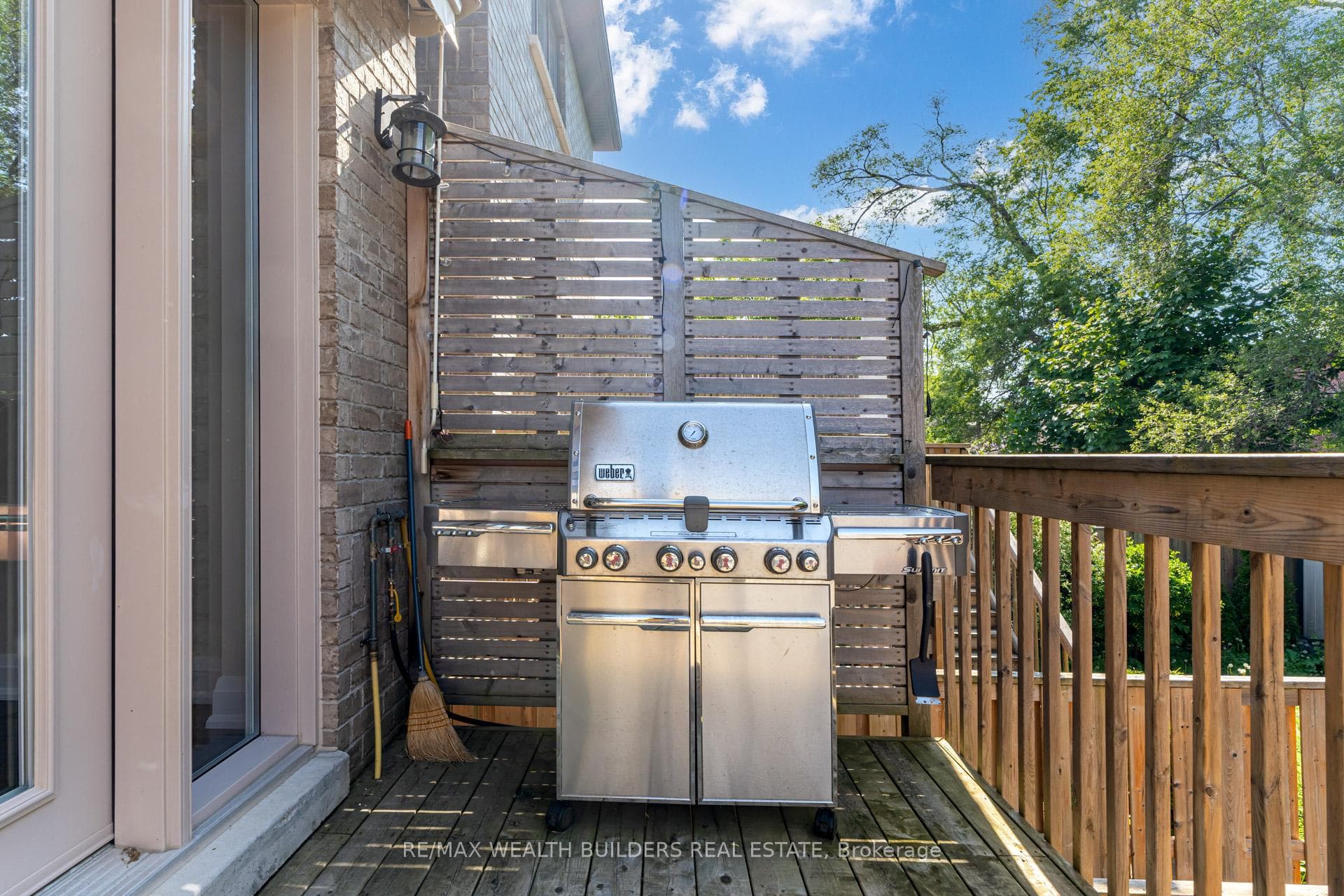 40 Daisy Avenue photo 38