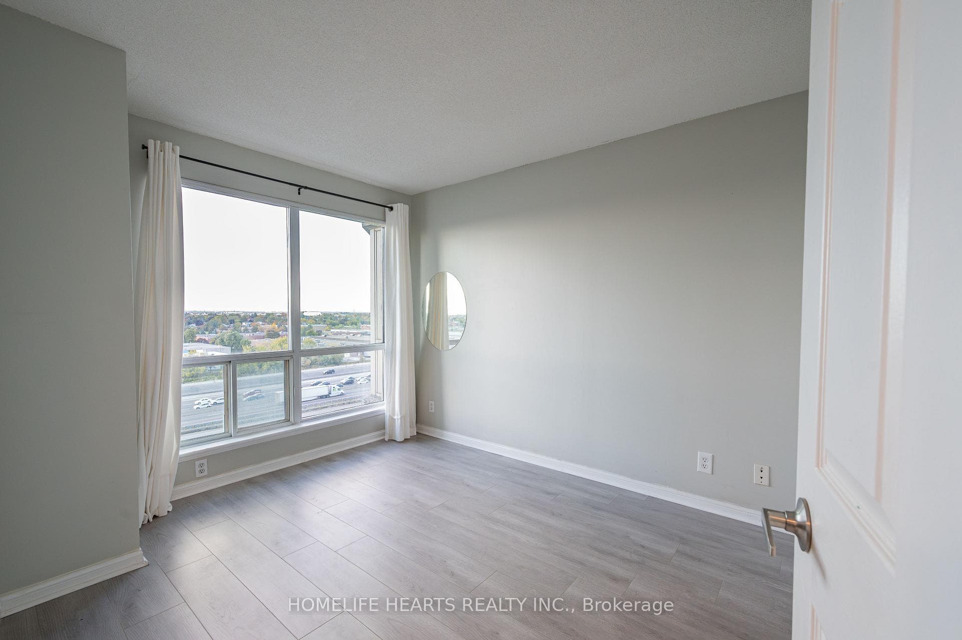 18 Lee Centre Drive Unit 1001 photo 13