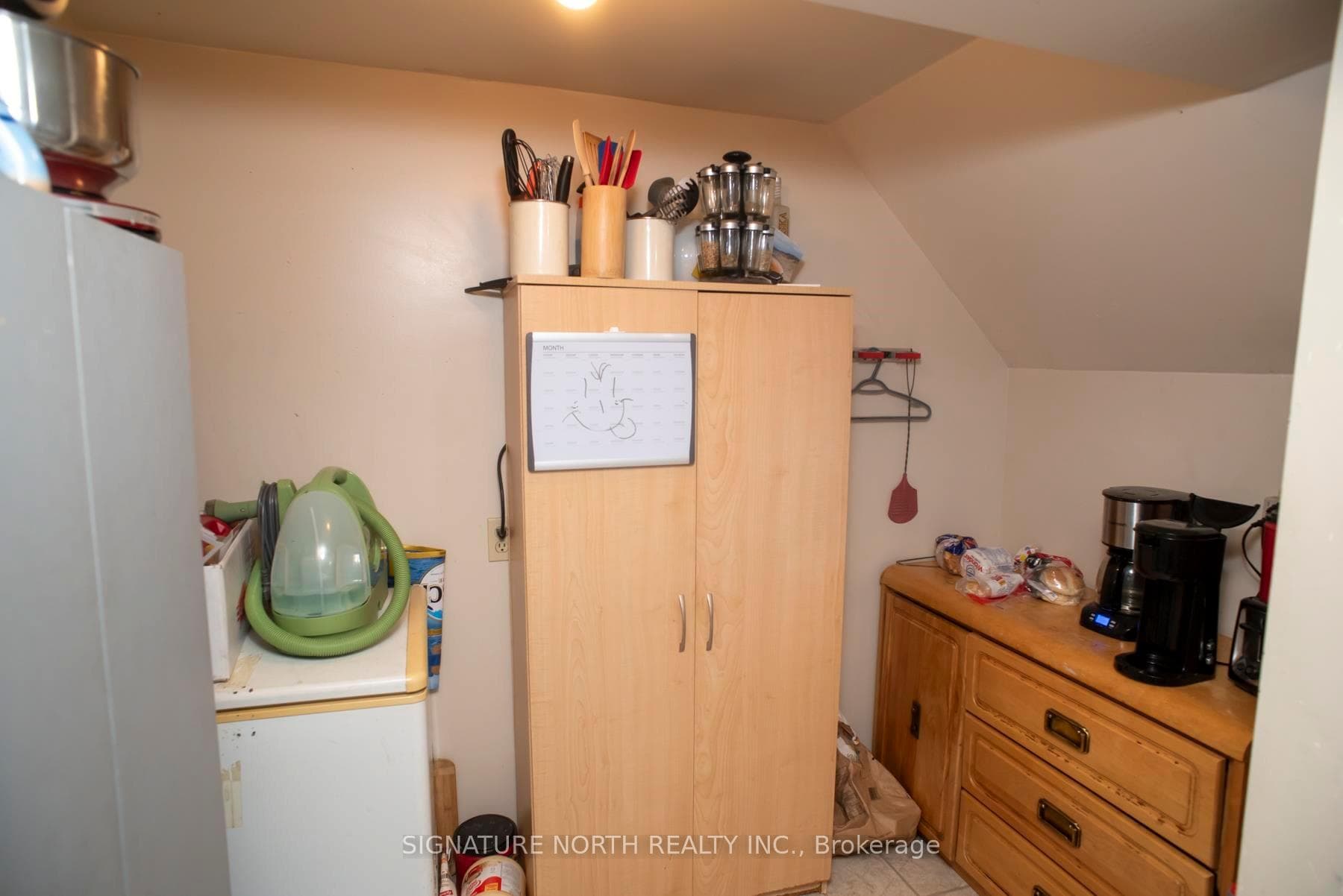 115 College Street photo 44
