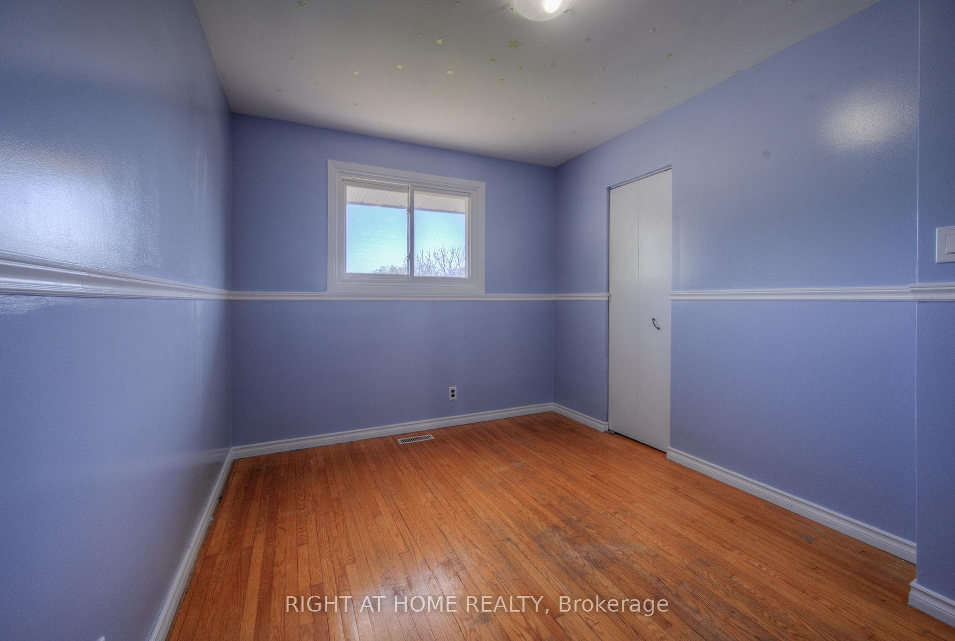 108 Glen Road photo 20