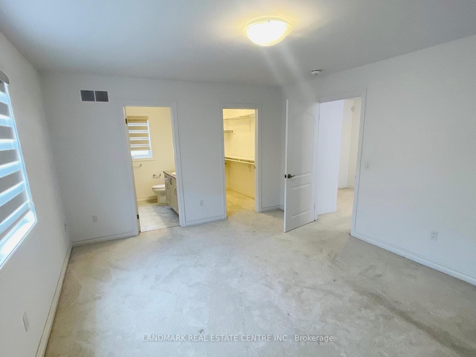 31 Autumn Avenue photo 6