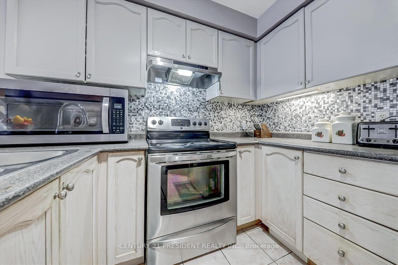 1135 Tall Pine Avenue photo 11