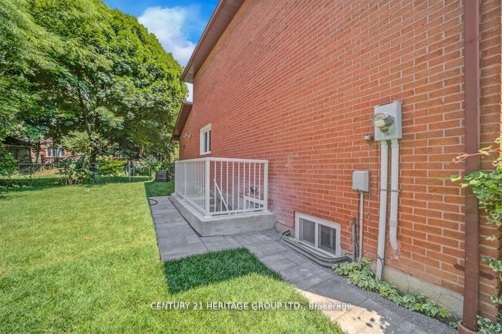 11 Sparwood Court Unit Bsmt photo 2