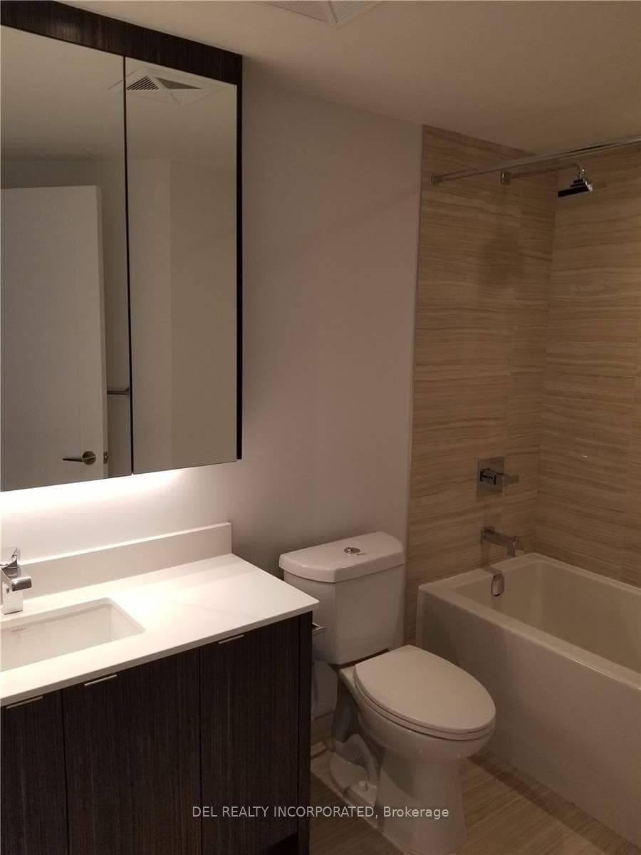 1 Edgewater Drive Unit 304 photo 8