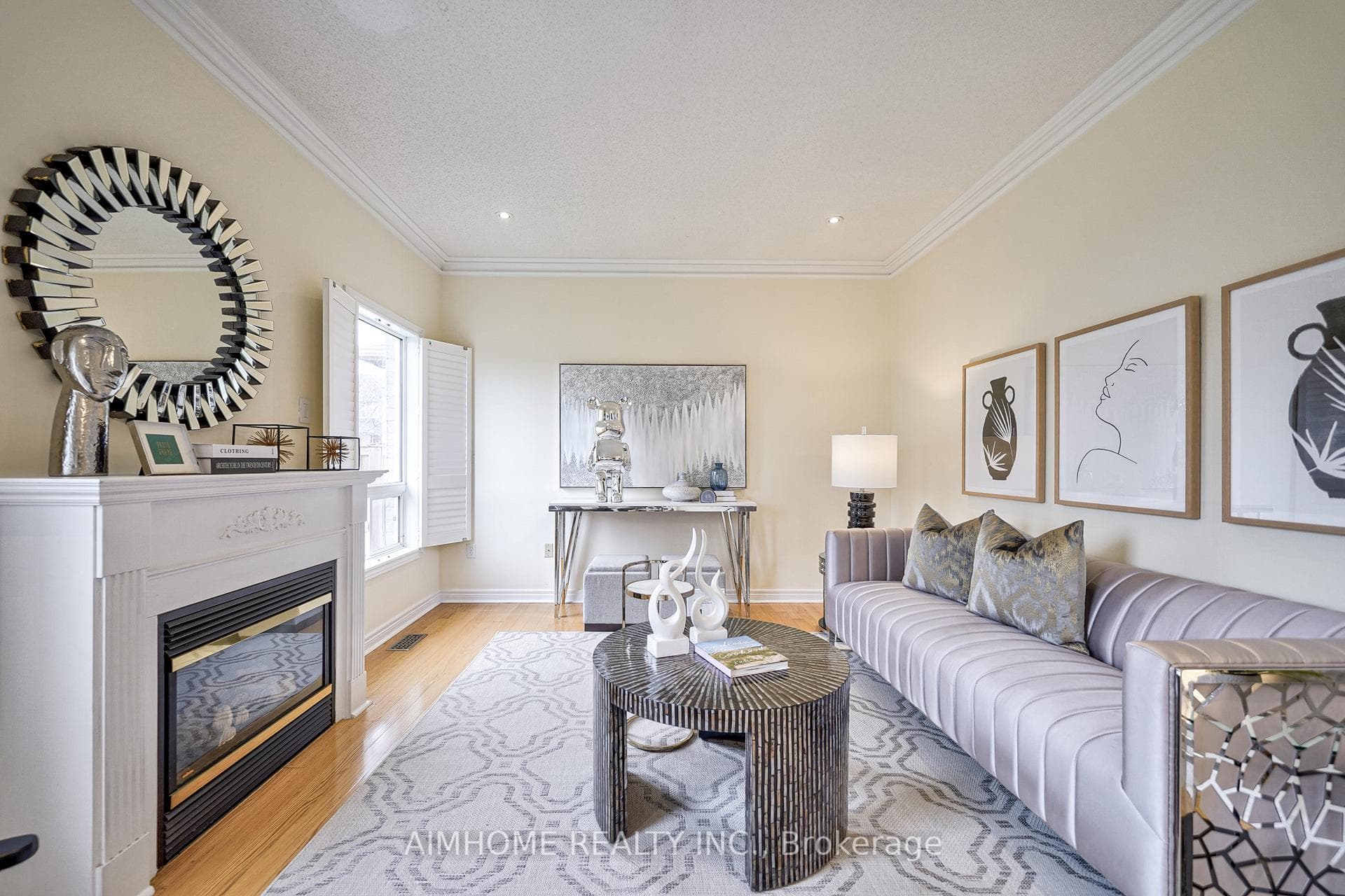 51 Lucien Street photo 11