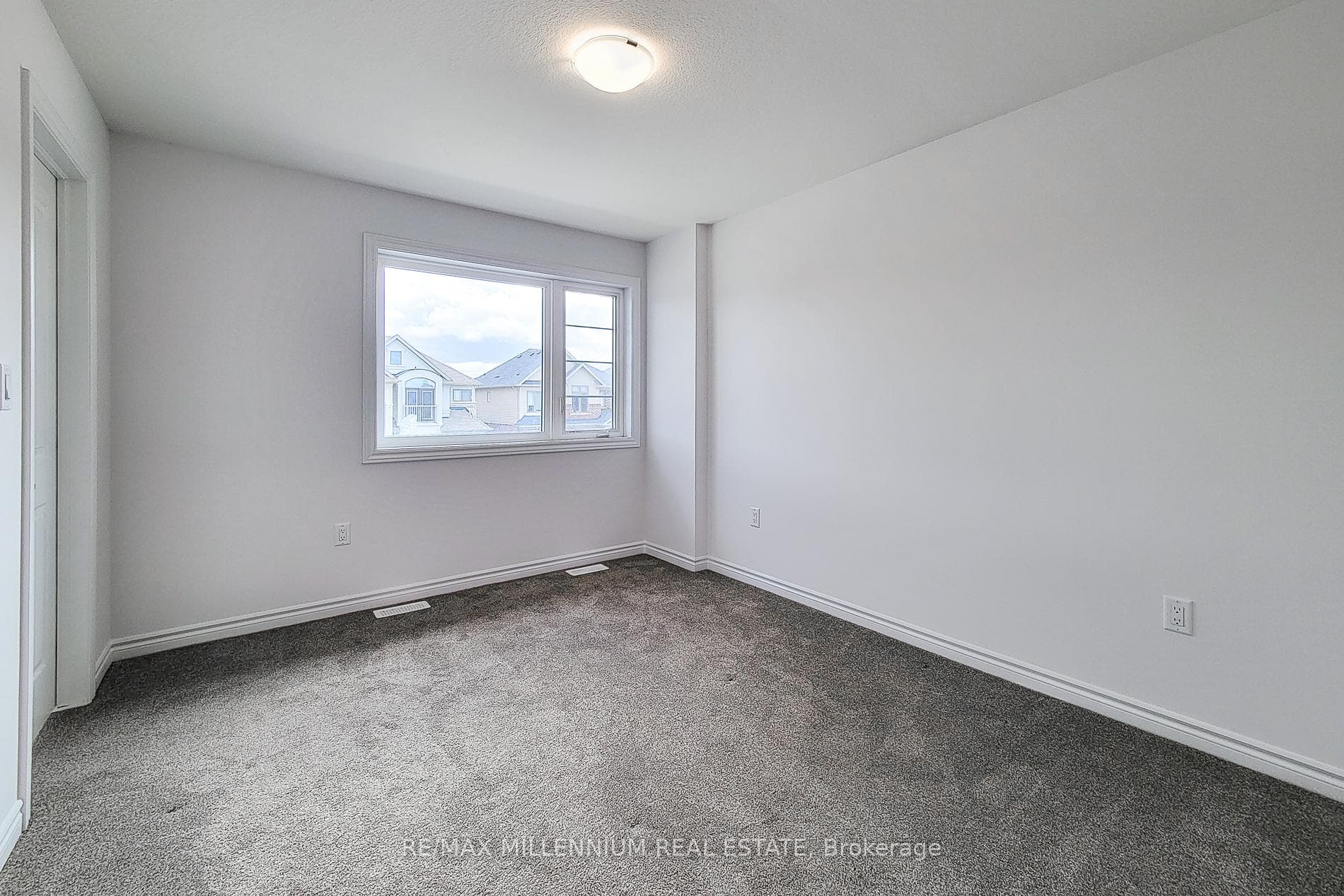 44 WHITTON Drive photo 31