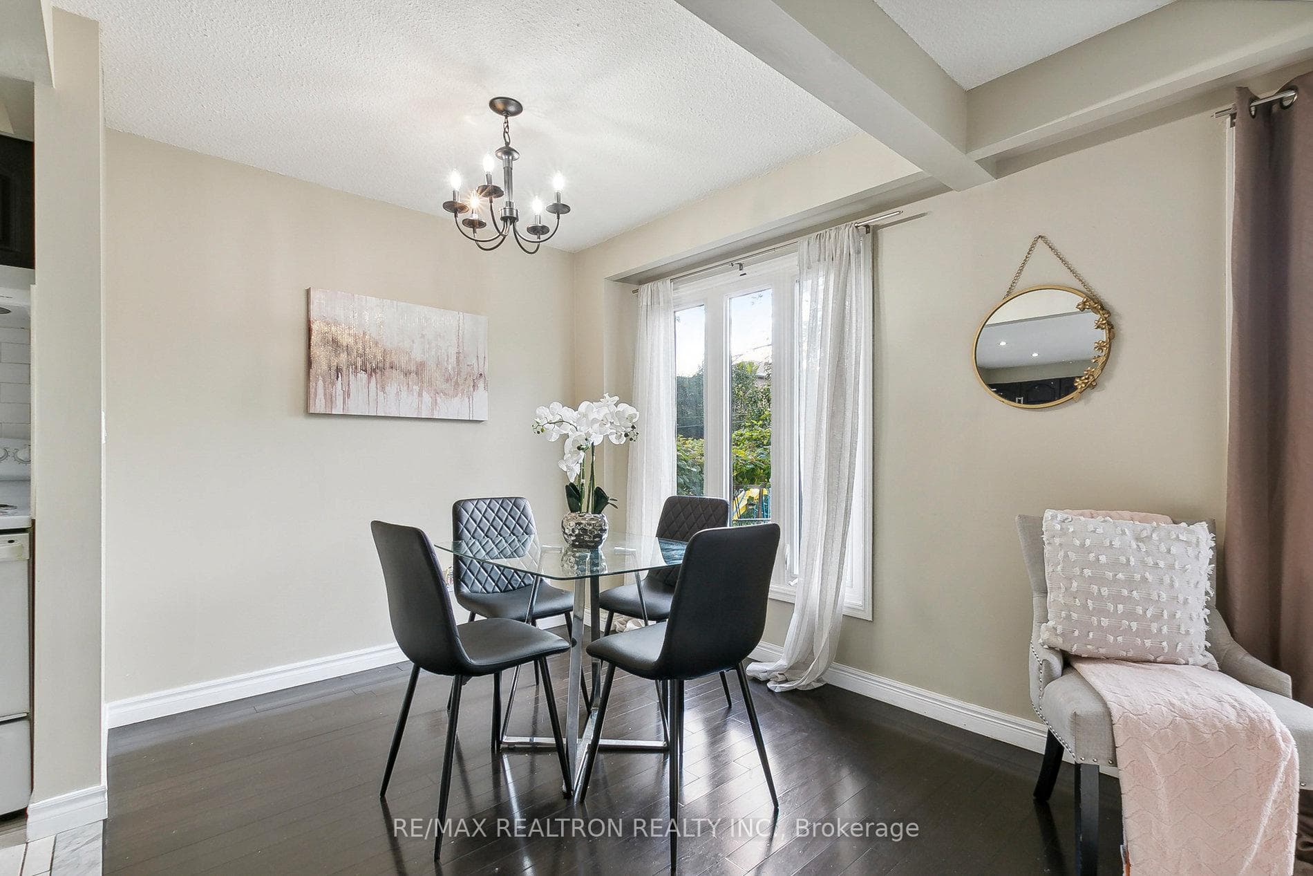 10 Granger Avenue photo 6