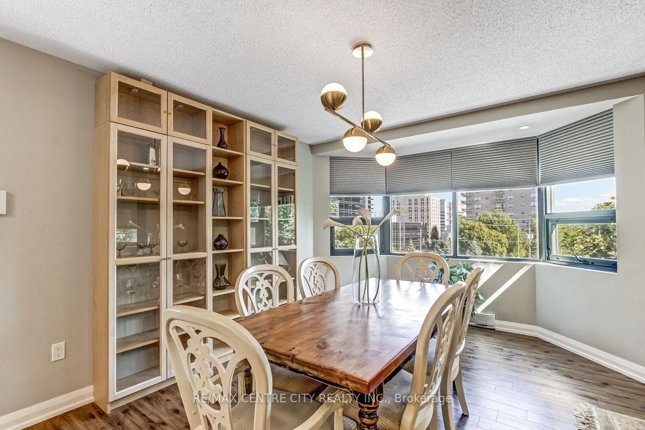 549 Ridout Street Unit 302 photo 11