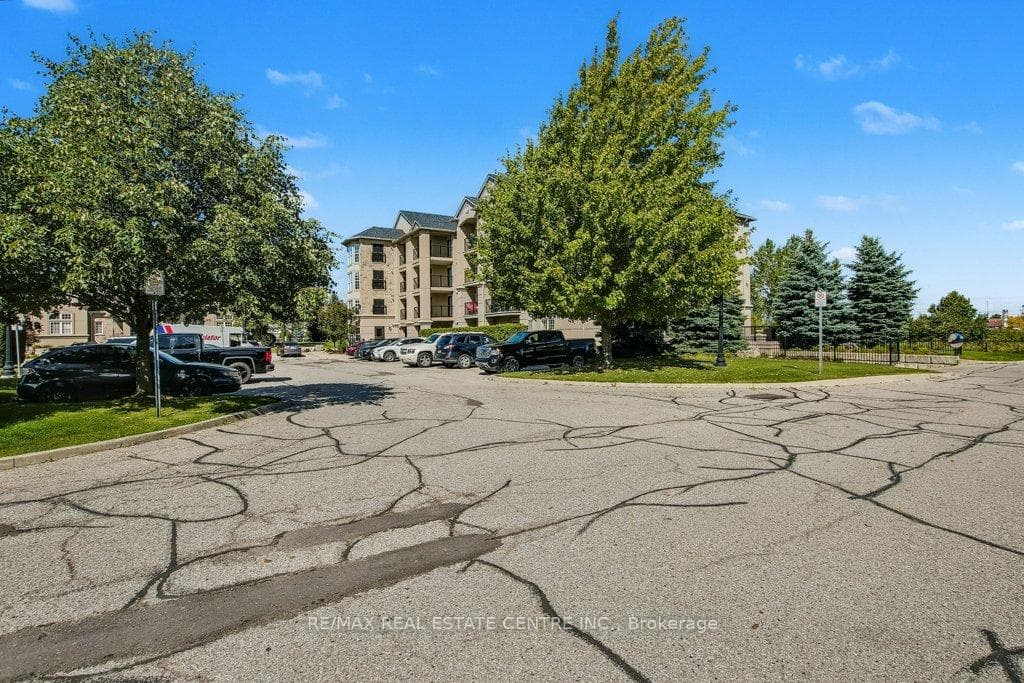 1479 Maple Avenue Unit 407 photo 2