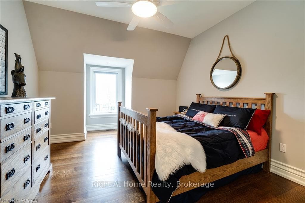 298 FELAN Avenue photo 35