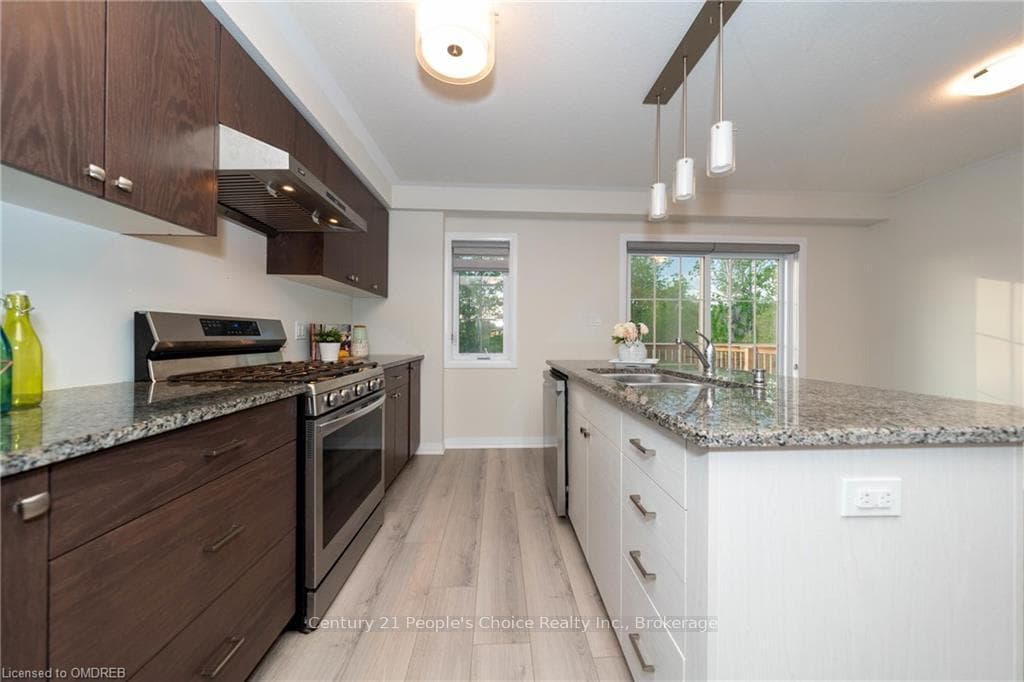 311 WOOLWICH Street Unit 27 photo 15