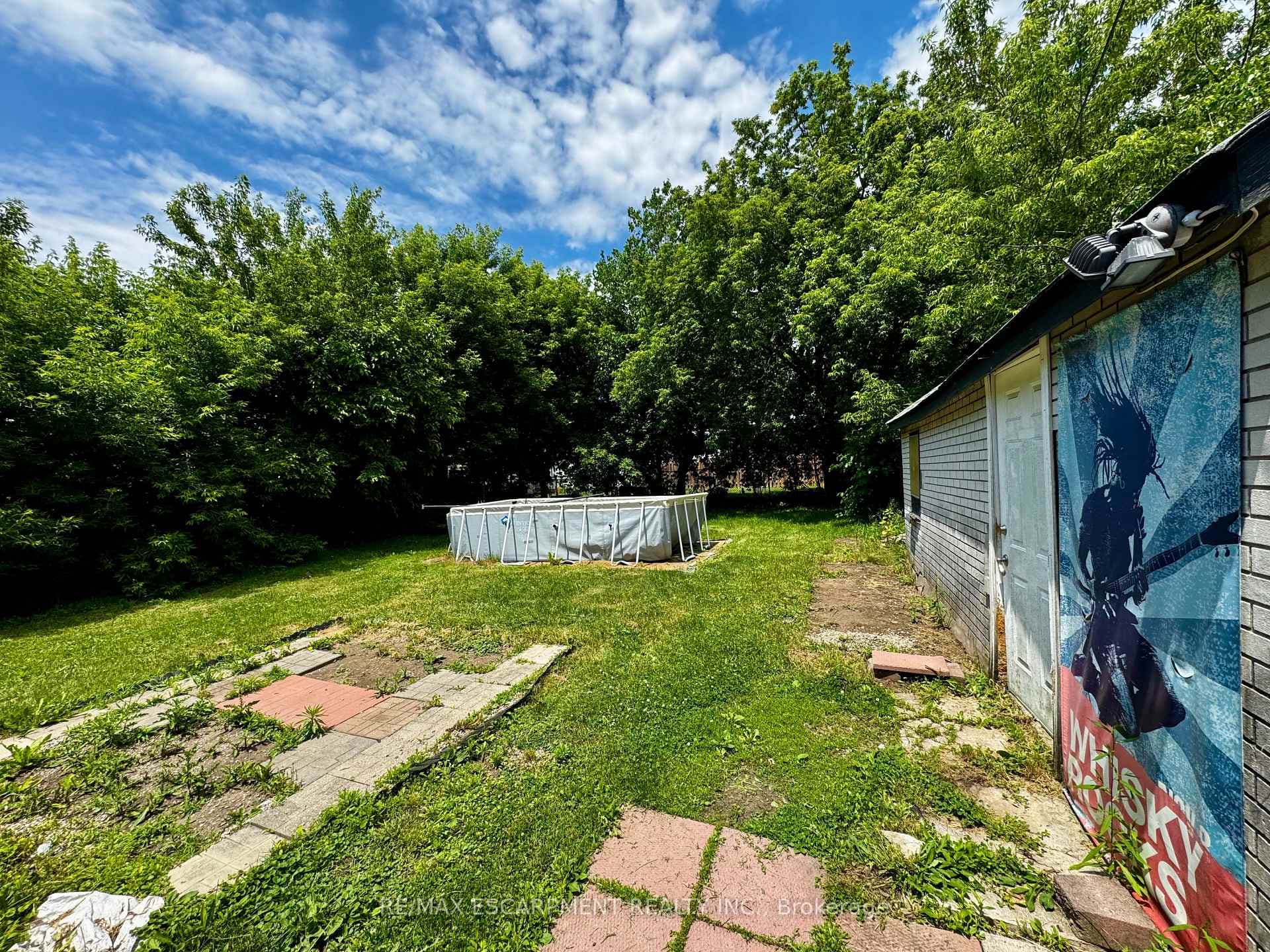 89 Lincoln Avenue photo 4