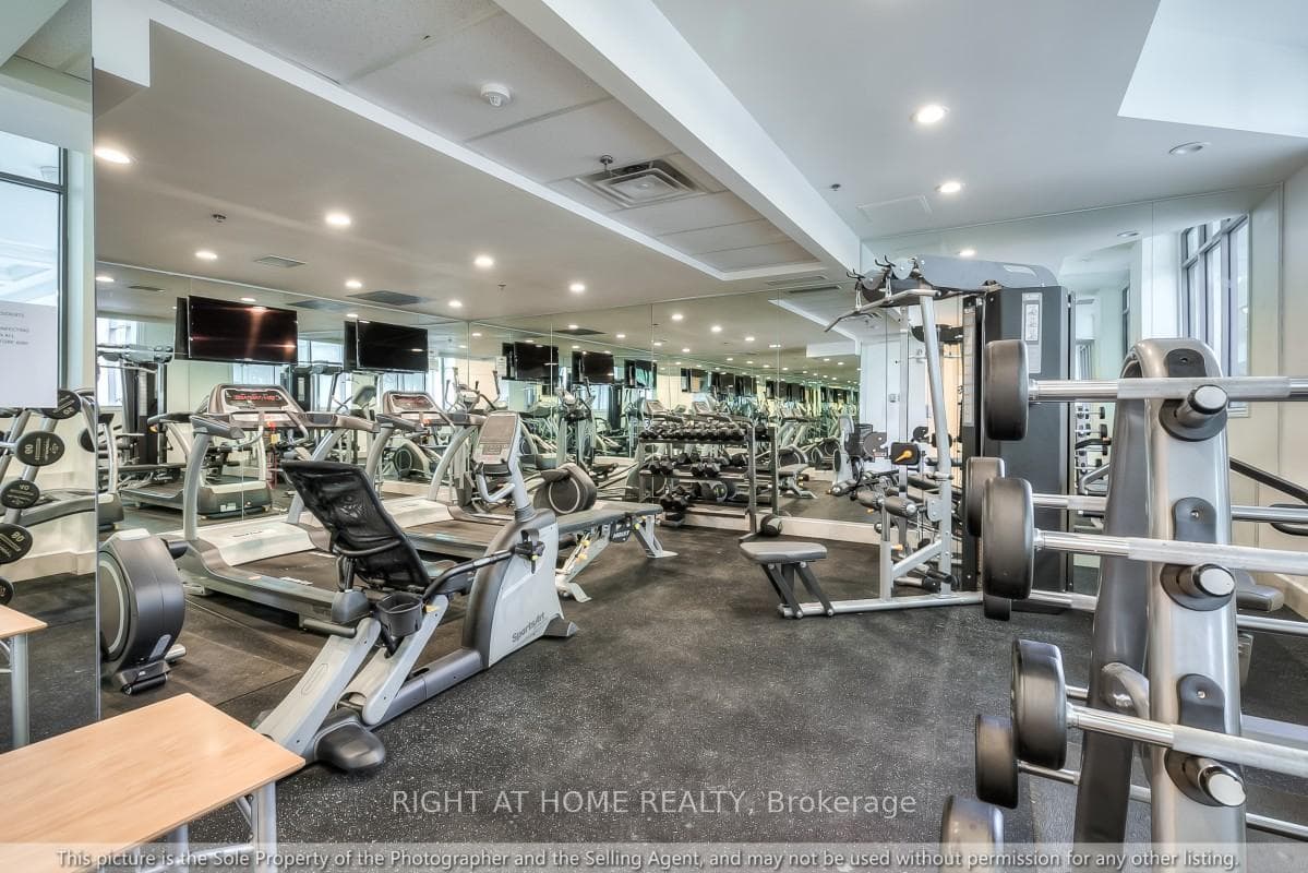 11121 Yonge Street Unit 618 photo 27