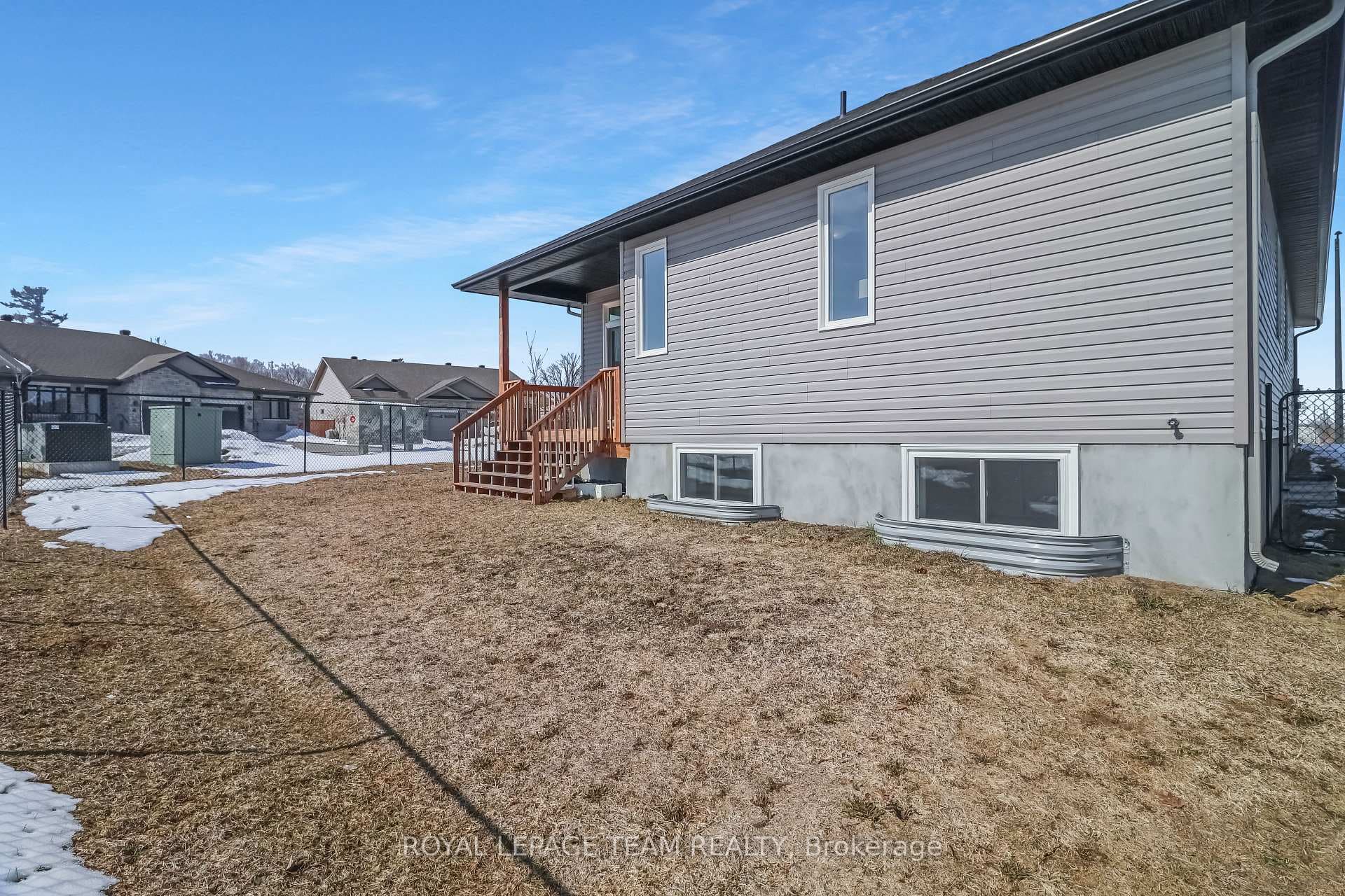 20 Seabert Drive photo 39
